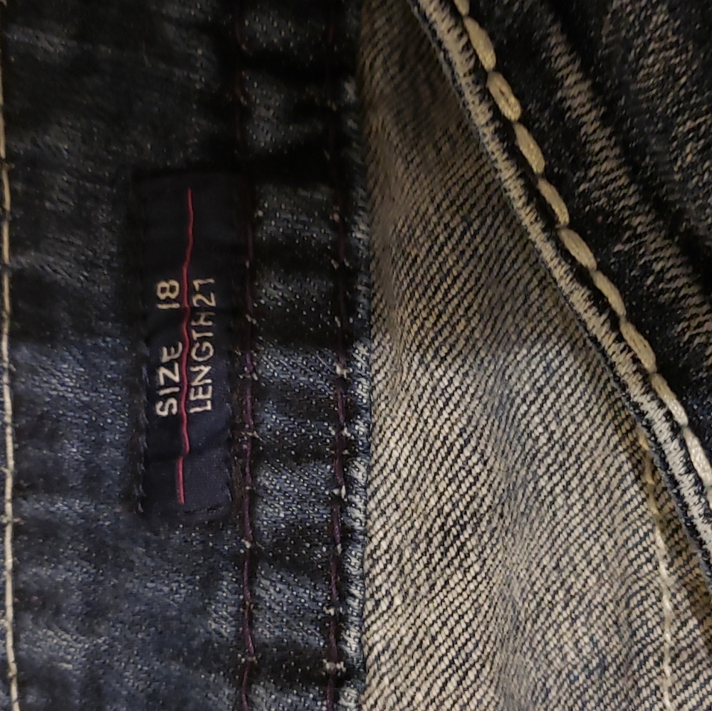Vigoss capris the Chelsea